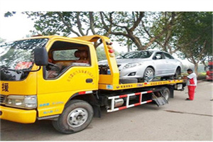 鸡西附近24小时汽车拖车服务热线